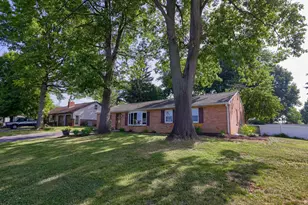 57 Melvin Dr, Leola, PA 17540 - Photo 1