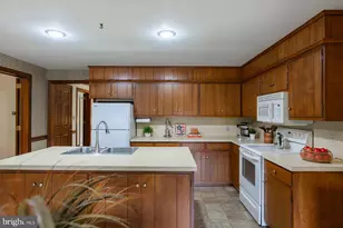 743 Barrholly Dr, Lancaster, PA 17603 - Photo 27