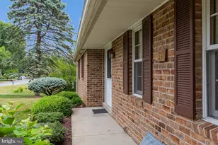 743 Barrholly Dr, Lancaster, PA 17603 - Photo 7