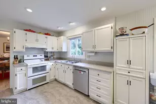 1856 Beverly Dr, Lancaster, PA 17601 - Photo 13