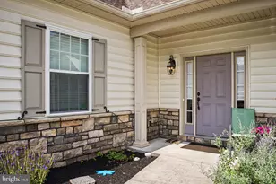 8 Arrow Head Dr, Elizabethtown, PA 17022 - Photo 3