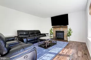 645 N Pier Dr, Lancaster, PA 17603 - Photo 5