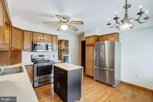 231 Cypress Ln, New Holland, PA 17557 - Photo 9