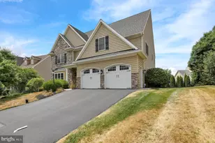 339 Spurrier Dr, Lititz, PA 17543 - Photo 3
