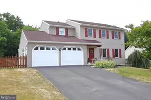 17 Wild Deer Dr, Stevens, PA 17578 - Photo 1