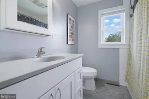 1316 Meadowcreek Ln, Lancaster, PA 17603 - Photo 17