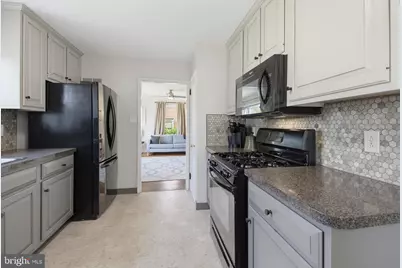 1316 Meadowcreek Lane, Lancaster, PA 17603 - Photo 15