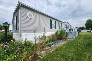 106 Clearfield Ct E, Lancaster, PA 17603 - Photo 3