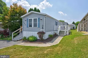 121 Pheasant Ridge Cir, Lancaster, PA 17603 - Photo 1