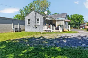 216 W Fulton St, Ephrata, PA 17522 - Photo 23