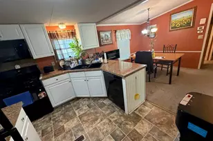 105 Dovefield Dr, Lancaster, PA 17603 - Photo 3