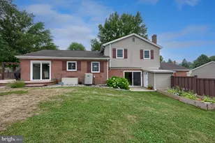 2107 Ashwood Ln, Elizabethtown, PA 17022 - Photo 3