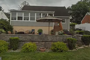 311 Lemon St, Elizabethtown, PA 17022 - Photo 3