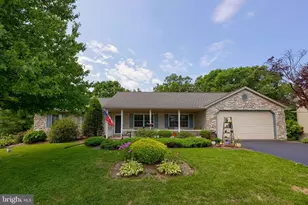 225 Country Dr, Denver, PA 17517 - Photo 1