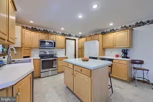 225 Country Dr, Denver, PA 17517 - Photo 25