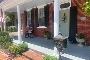 111 E Main St, Strasburg, PA 17579 - Photo 3