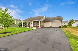185 Masters Dr, Denver, PA 17517 - Photo 3