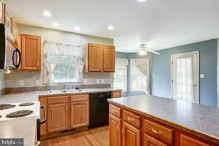 27 N Whisper Ln, New Holland, PA 17557 - Photo 13