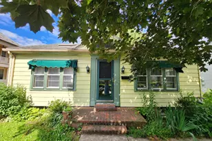 341 N Broad St, Lititz, PA 17543 - Photo 1