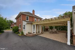 585 W Main St, New Holland, PA 17557 - Photo 3
