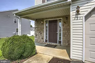 631 Sunflower St, New Holland, PA 17557 - Photo 5