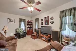 945 Maple St, Lititz, PA 17543 - Photo 11
