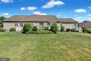 8 Bentley Ln, Lancaster, PA 17603 - Photo 7