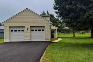 203 Honeysuckle Rd, Nottingham, PA 19362 - Photo 3