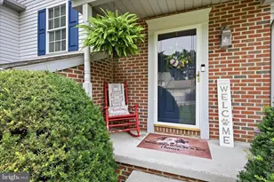 121 Meadowview Dr, Gap, PA 17527 - Photo 3