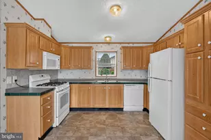 14 E Locust St, Talmage, PA 17580 - Photo 9