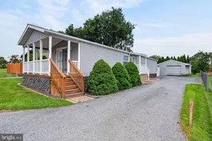 14 E Locust St, Talmage, PA 17580 - Photo 1
