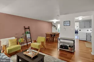 105 Autumn Dr, Lititz, PA 17543 - Photo 5