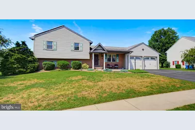 110 S Aspen Drive, Mount Joy, PA 17552 - Photo 1
