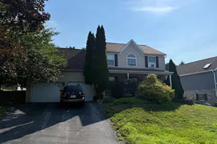 137 Hawthorne Dr, Denver, PA 17517 - Photo 1