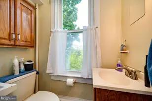 724 Fulton St, Akron, PA 17501 - Photo 23