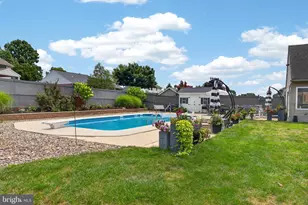 695 Sue Dr, Lititz, PA 17543 - Photo 59