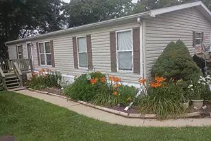 822 Sunny Ln, Gap, PA 17527 - Photo 1