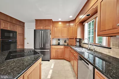 1318 Beaconfield Lane, Lancaster, PA 17601 - Photo 7
