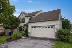 1314 Heatherwood Dr, Mount Joy, PA 17552 - Photo 3