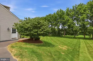 379 Ecker Dr, Lititz, PA 17543 - Photo 3