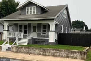 30 E Stiegel St, Manheim, PA 17545 - Photo 1