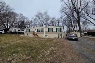 254 Walnut St, Bainbridge, PA 17502 - Photo 3