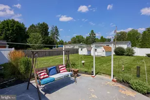 9 Park Cir Dr, Lancaster, PA 17603 - Photo 13