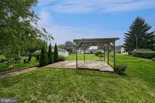 128 N Charlotte St, Manheim, PA 17545 - Photo 5