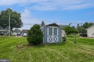 128 N Charlotte St, Manheim, PA 17545 - Photo 9