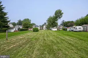 128 N Charlotte St, Manheim, PA 17545 - Photo 11