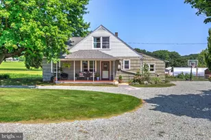 997 Smyrna Rd, Kinzers, PA 17535 - Photo 1
