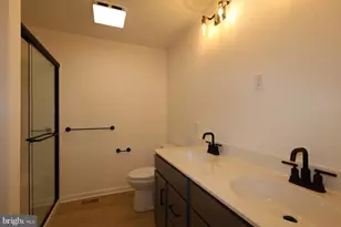 2452 Spring Water Cir, Lancaster, PA 17601 - Photo 7