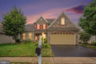 1317 Willow Creek Dr, Mount Joy, PA 17552 - Photo 1