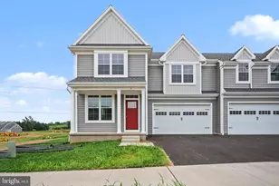 7 Ringneck Cir, Elizabethtown, PA 17022 - Photo 1